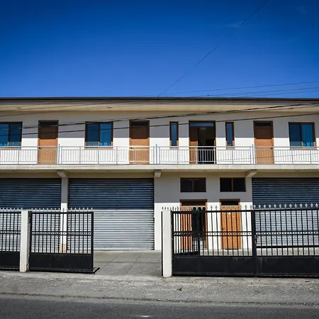 Lumaj Hostel *