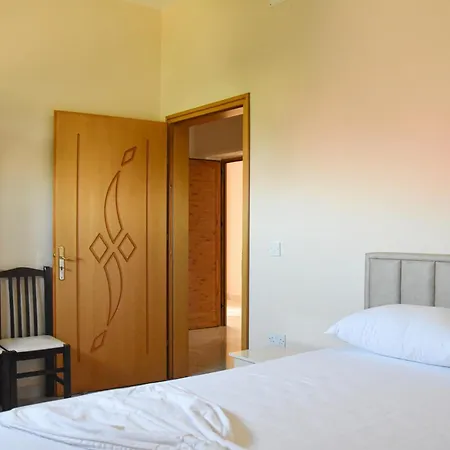 Lumaj Hostel