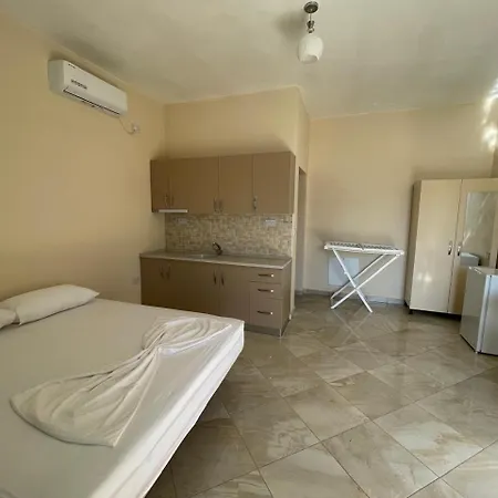 Lumaj Hostel Papaj