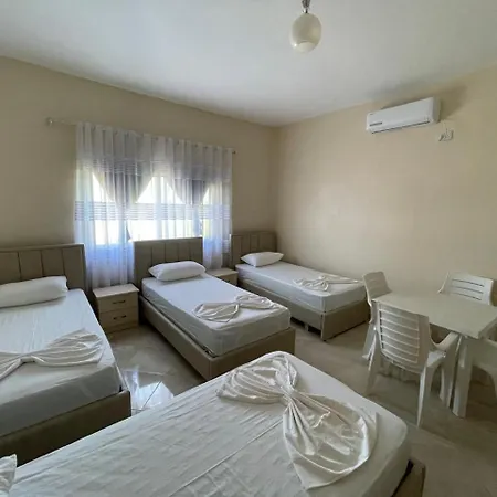 Hostel Lumaj *